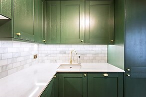 Classy Notting Hill Nest