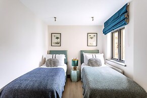 Classy Notting Hill Nest