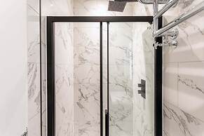 Fabulous Gloucester Road Apartment