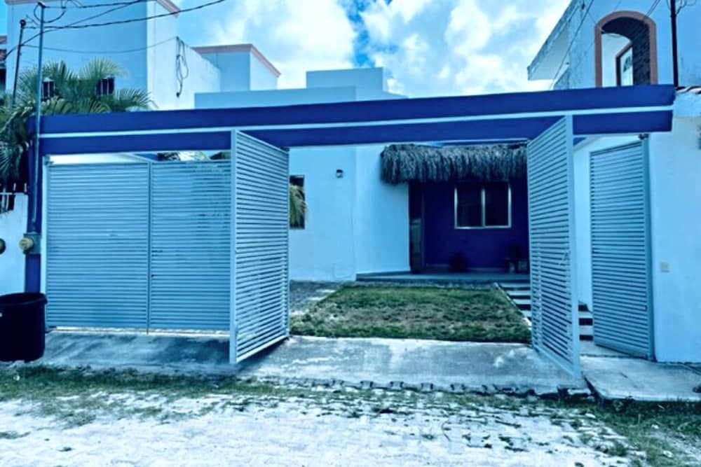 Punta Me Modern Villa near the beach