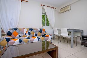 Cozy 'koukou' Discrete Apartment in Orestiada