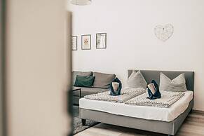 Luga Homes - Gewandhaus