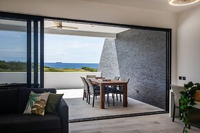 Blue Bay - The Reef