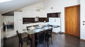 Viale Hambury 51