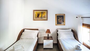 Viale Hambury 51