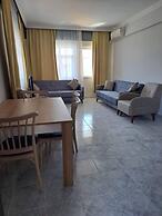 Tomris Apart