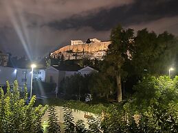 Check Point - Acropolis View B