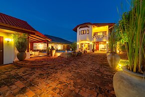 Tropical 6 Bedroom Villa Sanctuary