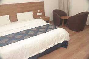 Heaven7 Hotel & Resort