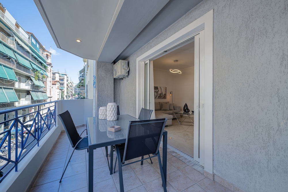 Acropolis Cozy Apartments