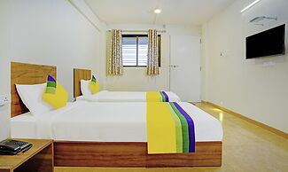 Itsy Hotels Oasis Pride