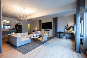 Hotel Maritime