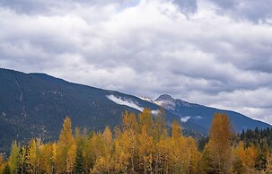 Granite Ridge Condo by Revelstoke Vacations