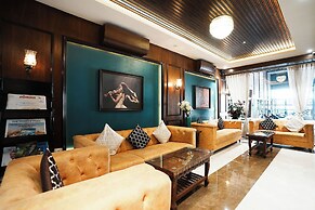 Hotel Hangout