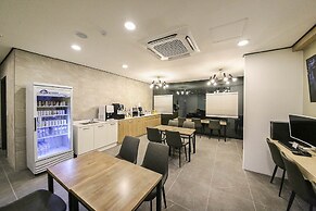 Arden Hotel
