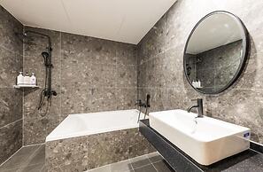 Arden Hotel