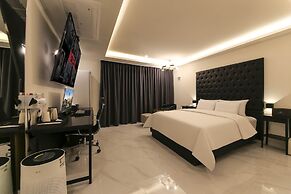 Arden Hotel