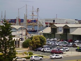 Fremantle Harbourside  Apartments