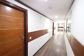 GoldRoom