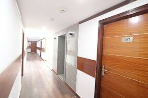 GoldRoom