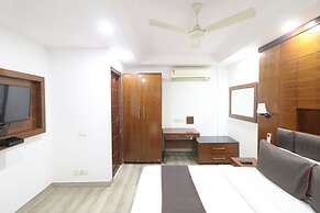 GoldRoom