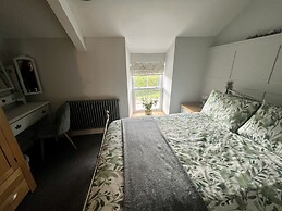 Penderyn Cottage, Waterfall Country, Brecon Beacons