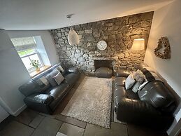 Penderyn Cottage, Waterfall Country, Brecon Beacons