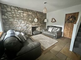 Penderyn Cottage, Waterfall Country, Brecon Beacons