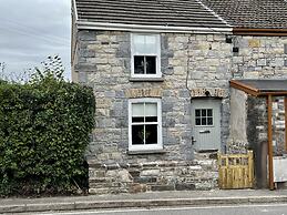 Penderyn Cottage, Waterfall Country, Brecon Beacons