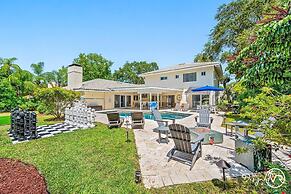 8BR Villa with Heated Pool Near Beach