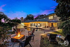 8BR Villa with Heated Pool Near Beach