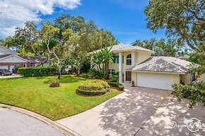 8BR Villa with Heated Pool Near Beach
