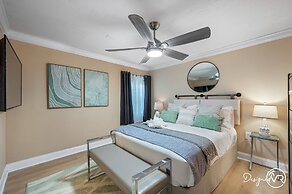 8BR Villa with Heated Pool Near Beach