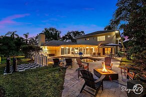 8BR Villa with Heated Pool Near Beach