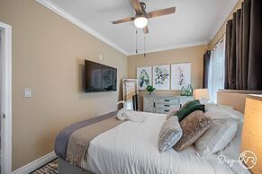 8BR Villa with Heated Pool Near Beach