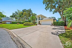 8BR Villa with Heated Pool Near Beach
