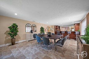 8BR Villa with Heated Pool Near Beach