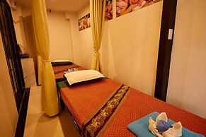 Rose Apple Hotel