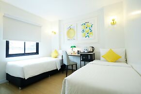 Rose Apple Hotel