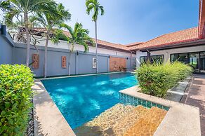 Private pool 3BDR villa beach at 200m