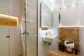 IO SUITES