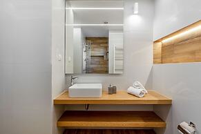 IO SUITES