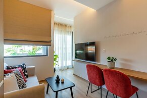 IO SUITES