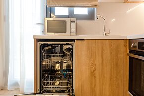 IO SUITES