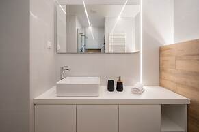 IO SUITES