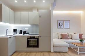 IO SUITES