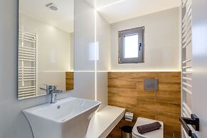 IO SUITES