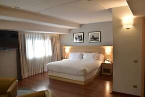 Suites Plaza Hotel & Wellness