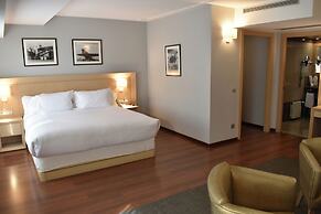 Suites Plaza Hotel & Wellness