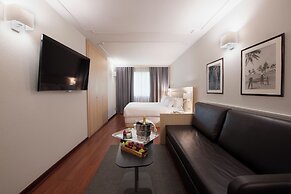 Suites Plaza Hotel & Wellness